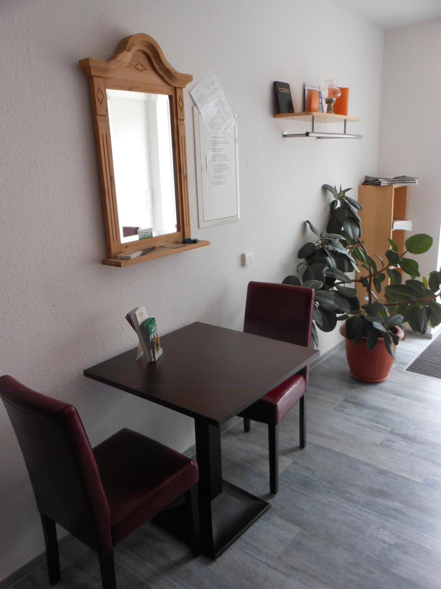 Pension Am Werder Bernburg Ngoại thất bức ảnh
