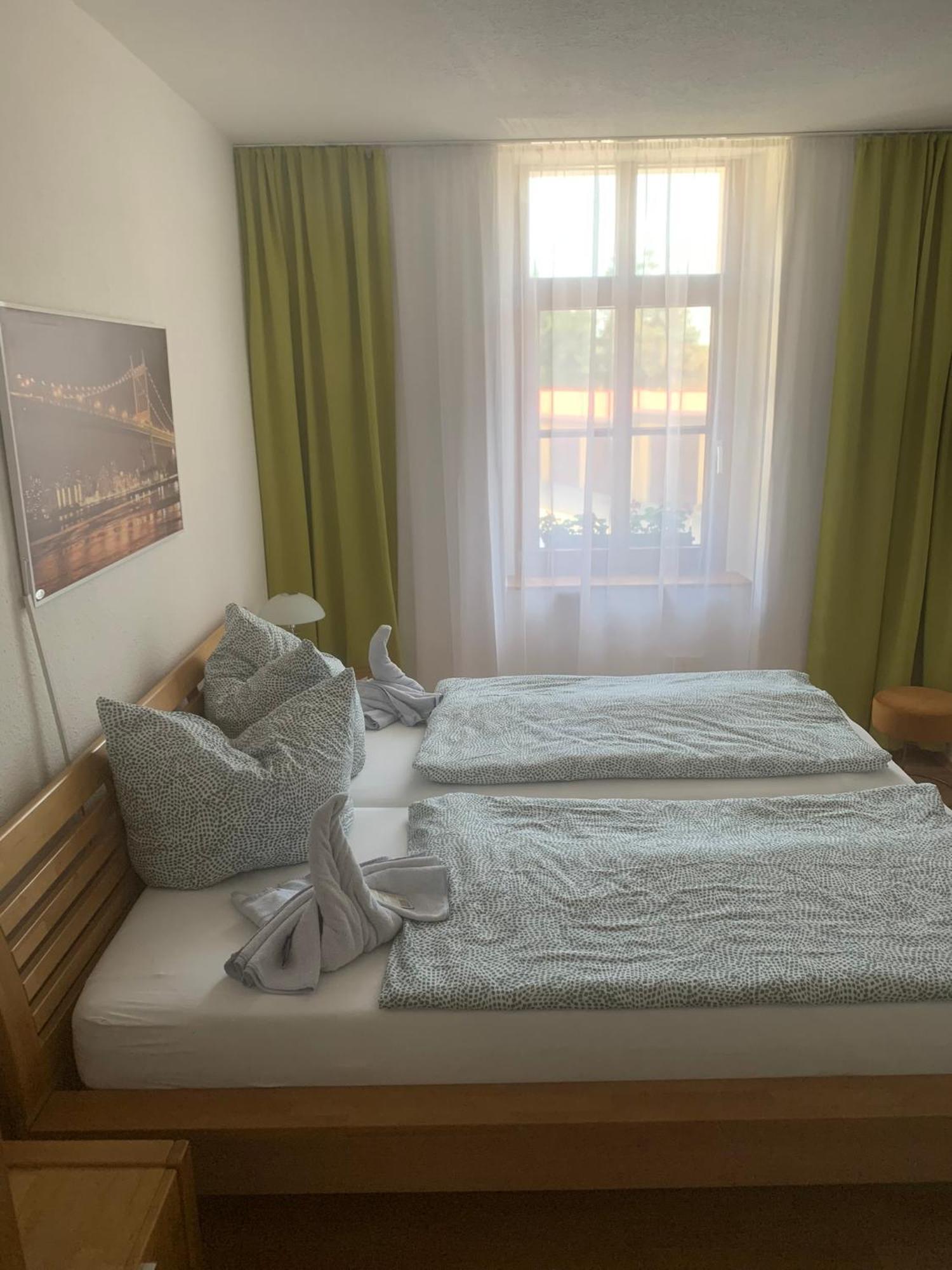 Pension Am Werder Bernburg Phòng bức ảnh
